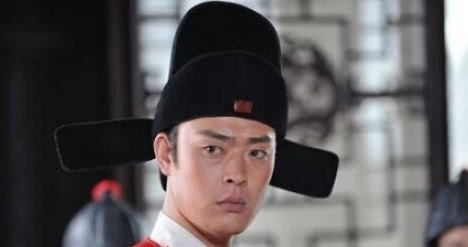 断臂|解缙:中国文人断臂式悲剧,恃才自傲口出狂言,冻死雪中下场凄惨