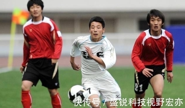 国足|他是国足本土希望，14岁踢职业16岁中超进球，却引人争议