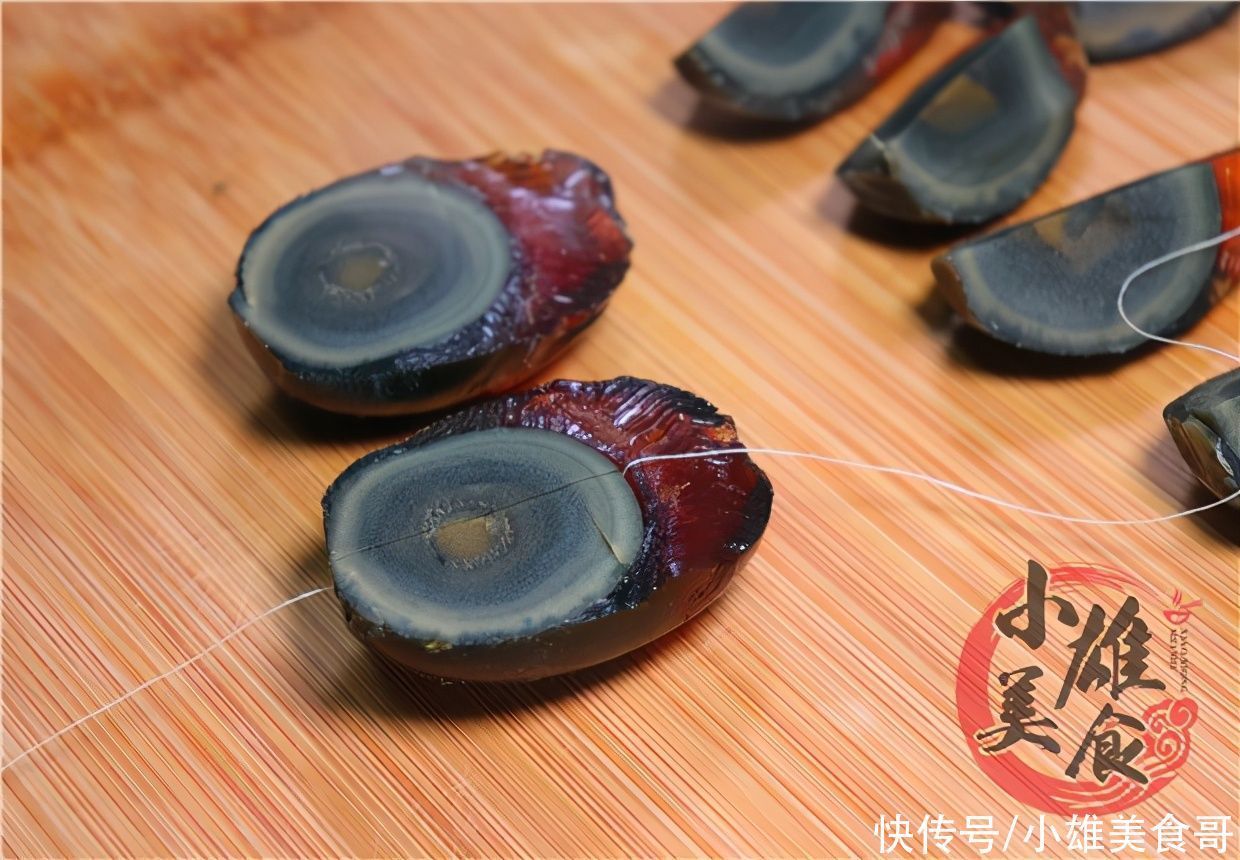 凉拌皮蛋|松花蛋放锅里蒸一蒸,饭店48一份,自己做只要6元,待客倍有面