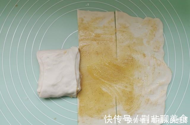 无需发面，家常烙饼这种做法，外酥里软层次分明，放凉了都不硬