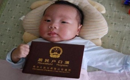 李立风|护士写错宝宝的名字,工作人员问改不改,宝妈不用了