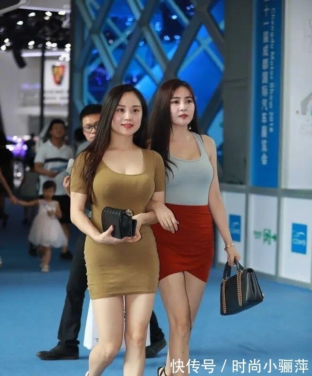 身形 看起来“圆润”的女性,穿搭切忌松垮无形,只会让自己更被动!