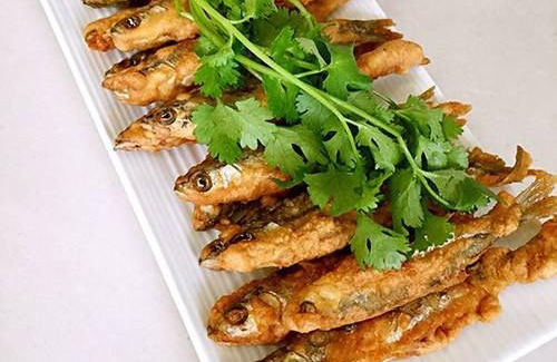  小鱼炸|小鱼怎么做又硬又香？