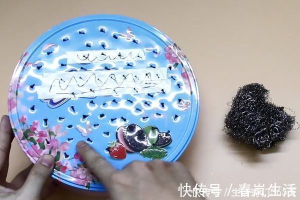家庭|把钢丝球放进铁盒子，真是太厉害了，解决了夏天很多家庭的烦恼！