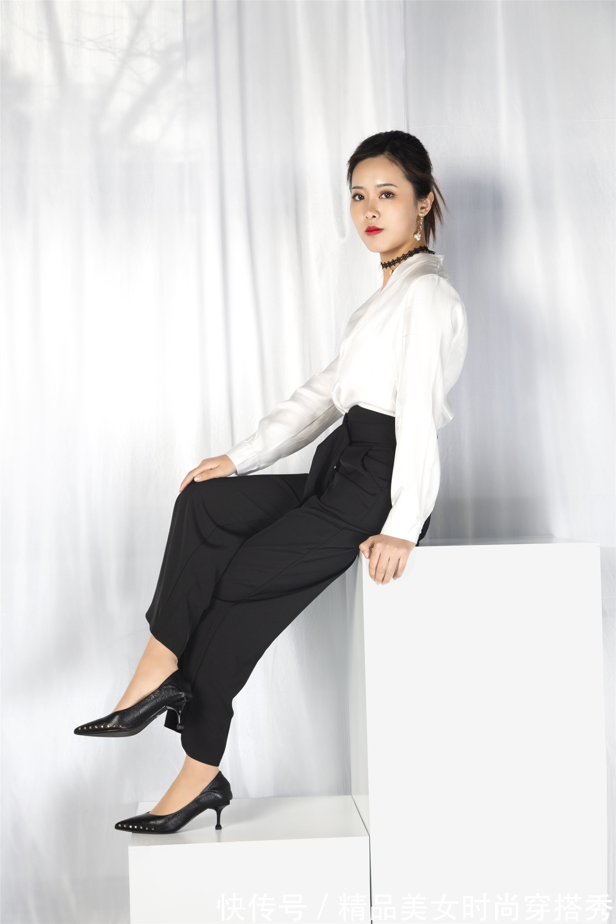 干练|简约中带点个性,让你的职场穿搭与众不同