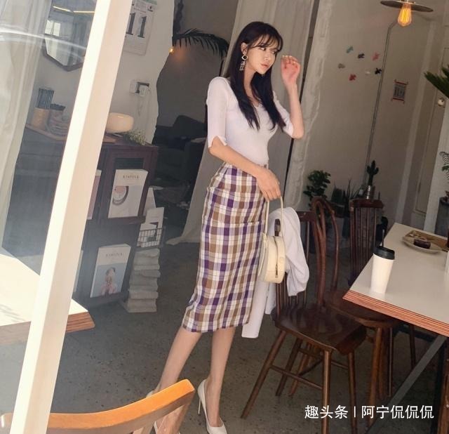 舒适|突显身形的半身裙，更能提升自己的性感