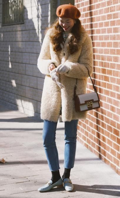 浅色系 今年流行穿“毛绒”外套,保暖时髦又减龄,随便穿穿都洋气