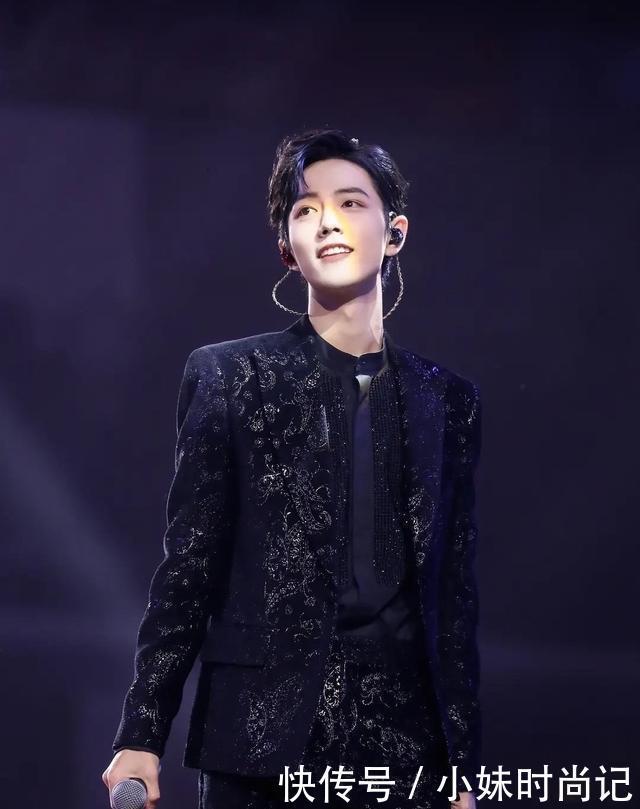 知名|肖战获奖后续, 知名作家发来贺电, 还将肖战和中国文化联系起来