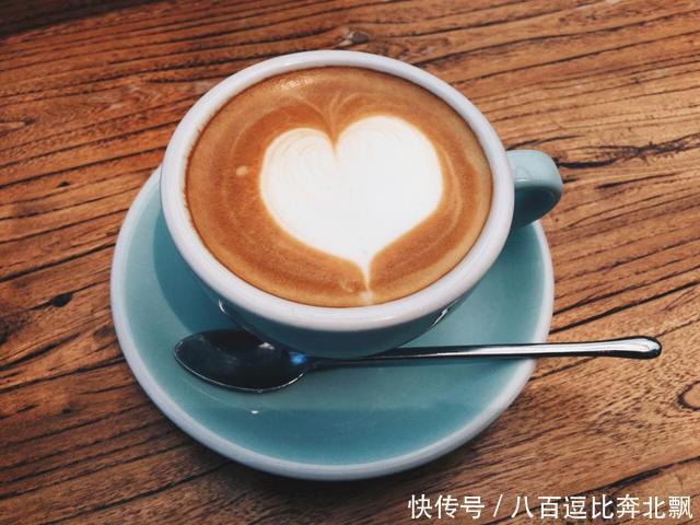 瞬间|大师精制“开花巧克力”，奶茶浇下瞬间，才是震撼的开始！