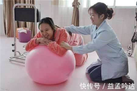 孕妈|顺产十指究竟要开多大?形象“水果图”告诉你答案,孕妈太辛苦了