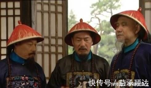 黄花$上联“水本无愁,因风皱面”,一少年随口对出下联,后高中状元!