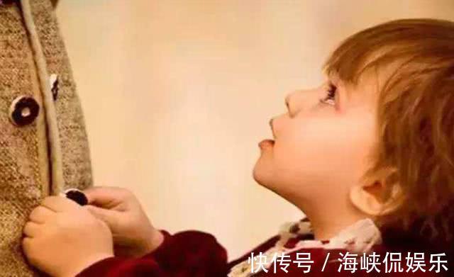 孩子|宝宝出现这些行为,都是在提醒妈妈我缺安全感了!六岁后难挽救