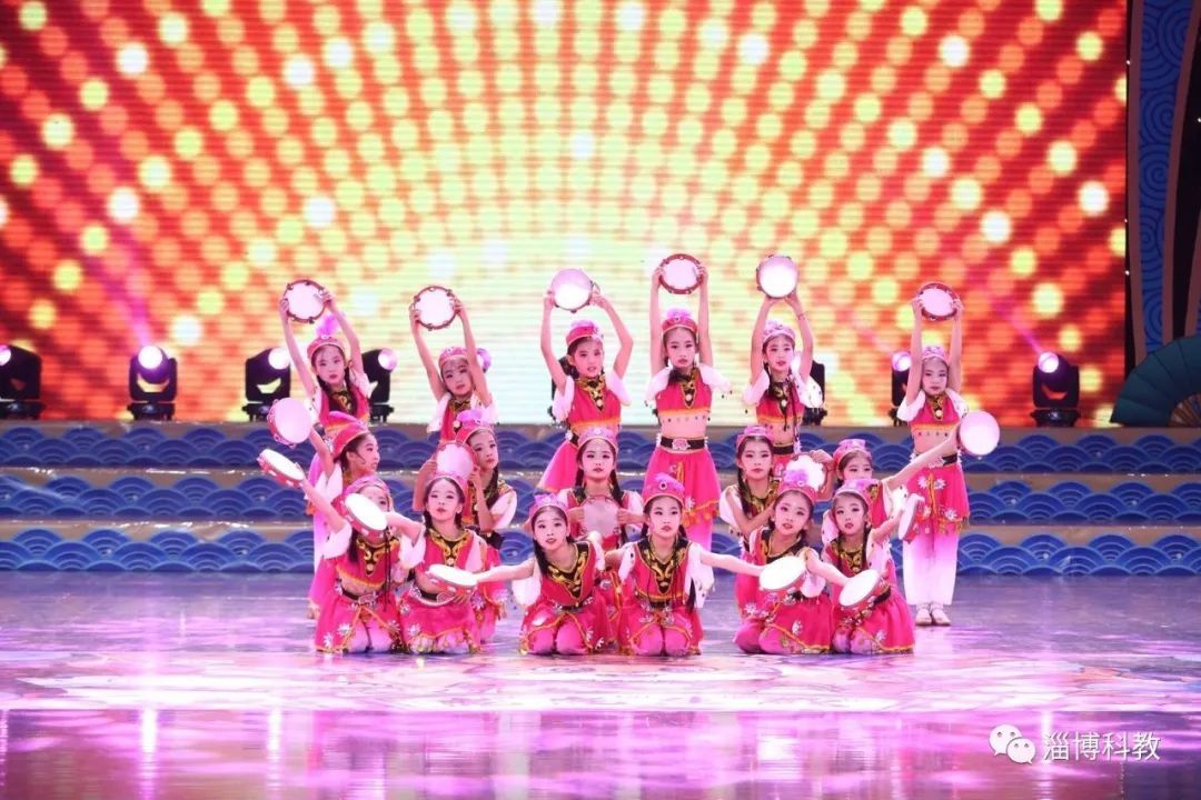 大幕拉開！2022跨年盛典開啟錄制！一起為孩子們加油！