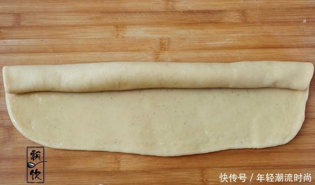 做烧饼别用水,这做法,皮酥里软,喷香,空口能吃撑,比面包都香