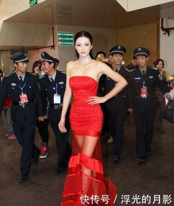 黄金比例|火影忍者:时隔多年第七班再抢铃铛,卡卡西只能开写轮眼勉强应付