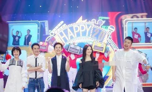 《快乐大本营》停播,何炅谢娜告别,争议不断,想说快乐不容易