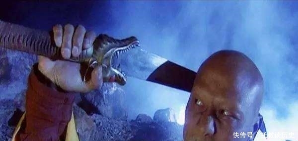 高手|他是武林第一邪派高手,武功卓绝,曾救过狄云,却被狄云一脚踢死