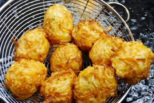 花椒粉|炸萝卜丸子,记得多放1样,出锅又香又脆,还不油腻,凉了也好吃