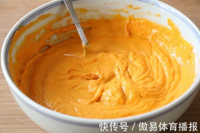 玉米油|糯米粉和南瓜这样做,既当点心又当早餐,软糯香甜,越吃越上瘾