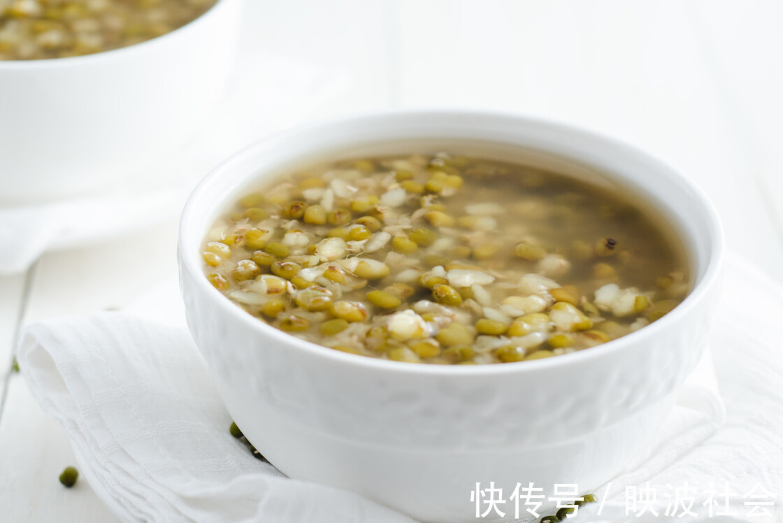 诀窍|煮绿豆汤时，直接下锅煮是错的，教你一个诀窍，5分钟绿豆煮开花