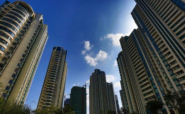 西户|买房时,东户,西户,中户如何选择?内行人给出答案