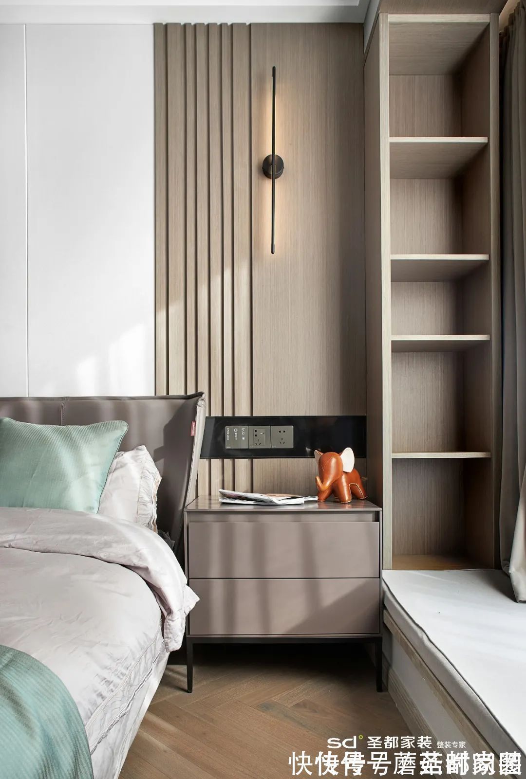 木饰面|独居是一个人的狂欢:93㎡三室两厅家装阳台爆改休闲区