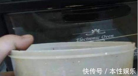 塑料袋|养花土,用一个塑料袋,轻松杀虫灭菌,花盆里一个虫子都没有