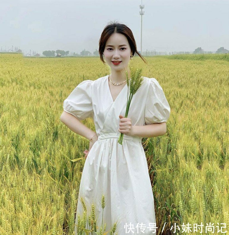 碎花裙|小清新连衣裙,今夏人气单品的实力担当,打造纯洁甜美造型