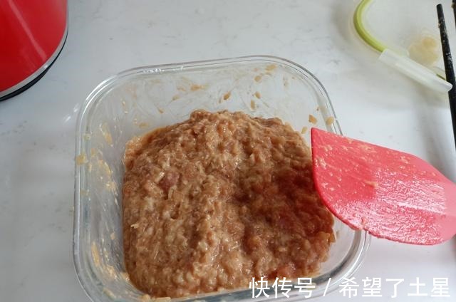 别再炸丸子了!教你新做法,不用油炸健康省油,比狮子头还香!