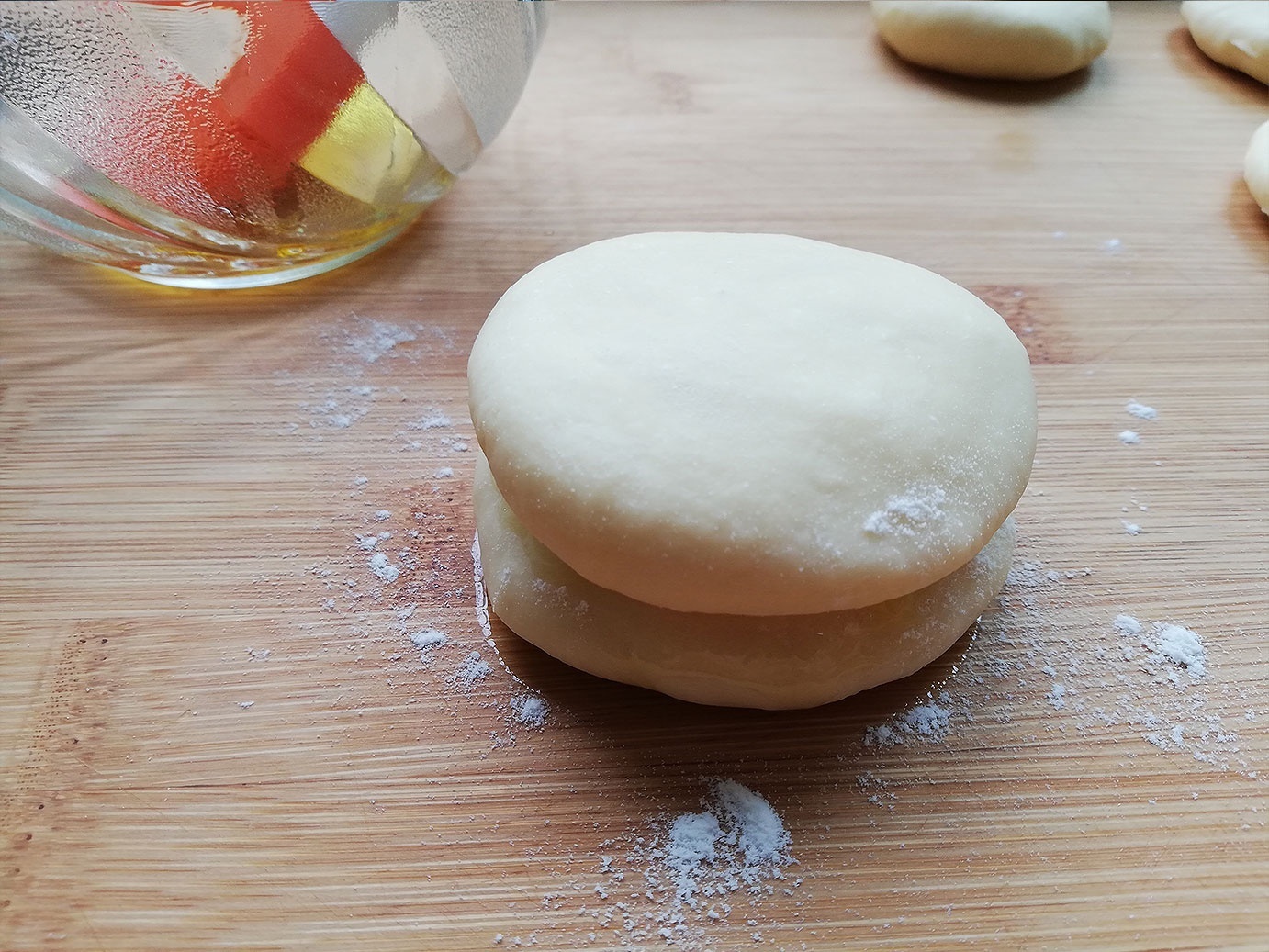 2个鸡蛋，一碗面，教你40秒烙一锅，不用一滴油，烙的饼柔软劲道