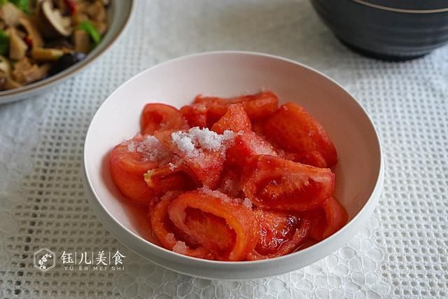 苏北|苏北一家四口的午餐火了，4菜1汤，营养又美味，网友被馋到流口水