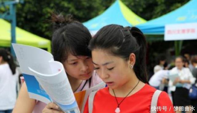 北京大学录取|江苏考生被北京大学录取，父母发朋友圈报喜，等来的却是心寒