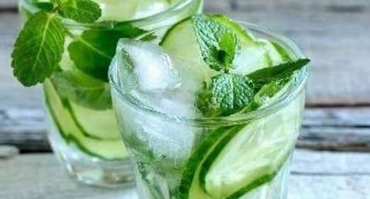 蚕菜蚕菜|女性到了中年，坚持每天吃的食物，补血抗衰，润肠通便，有益健康