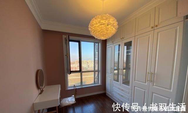 客厅|新房通风半年准备入住,打扫干净漂亮极了,进门就被客厅迷住了