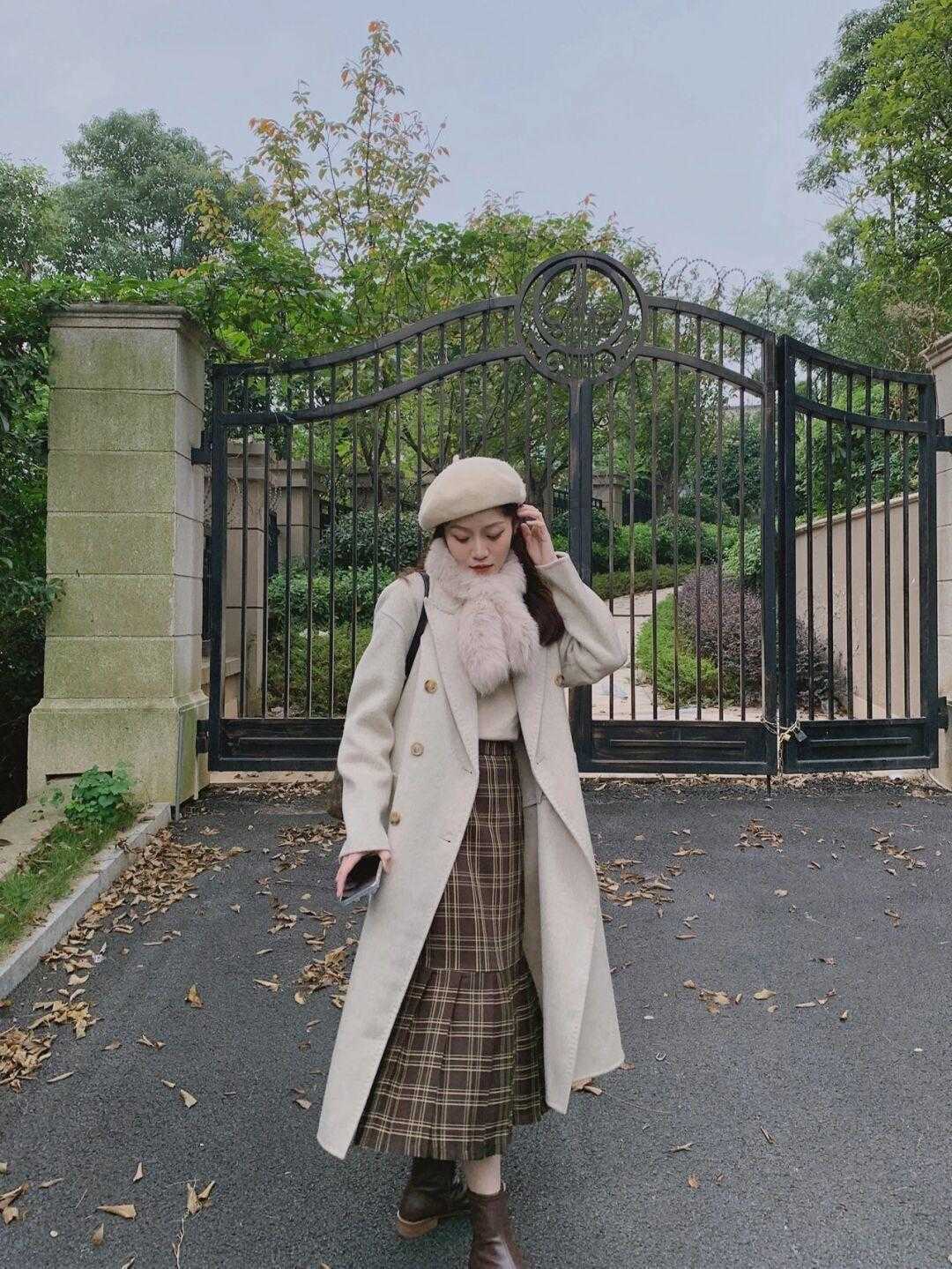 大衣|除了羽绒服,这几件衣服才是微胖女孩的福利,温暖有气质