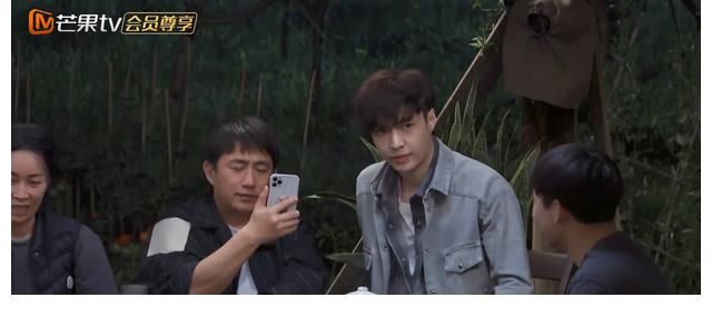 劉曉邑|《向往5》聚齊雙黃，黃渤調侃黃磊像豬，張藝興端水難度好大