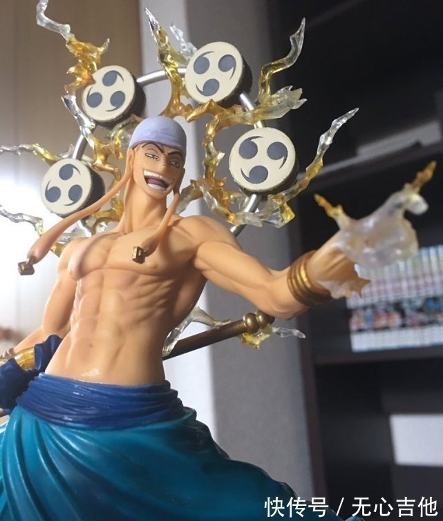 路飞|网友晒出艾尼路手办,前一秒在嘚瑟,后一秒却吃瘪