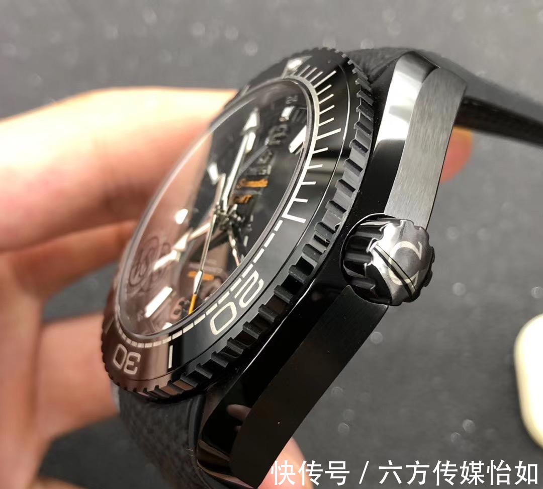 底盖|VS厂欧米茄海马深海之黑和深海之王哪个更值得入手？