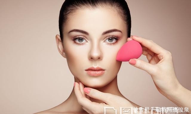 女人再懒也要学会化淡妆，按照这6步走，简单易上手，为颜值加分