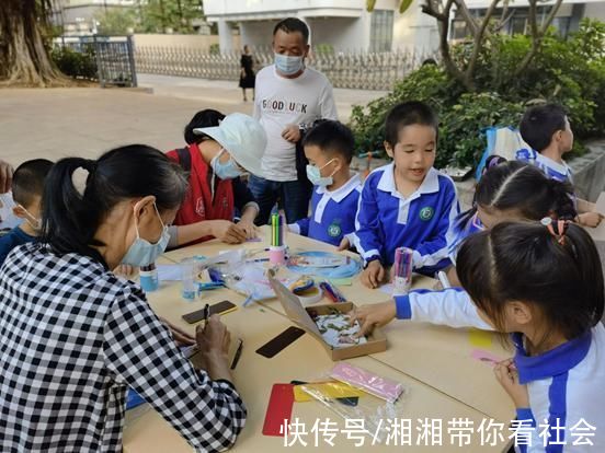 亲子读书会@“同悦书香童画沁心”桂园街道大塘龙社区开展亲子读书会