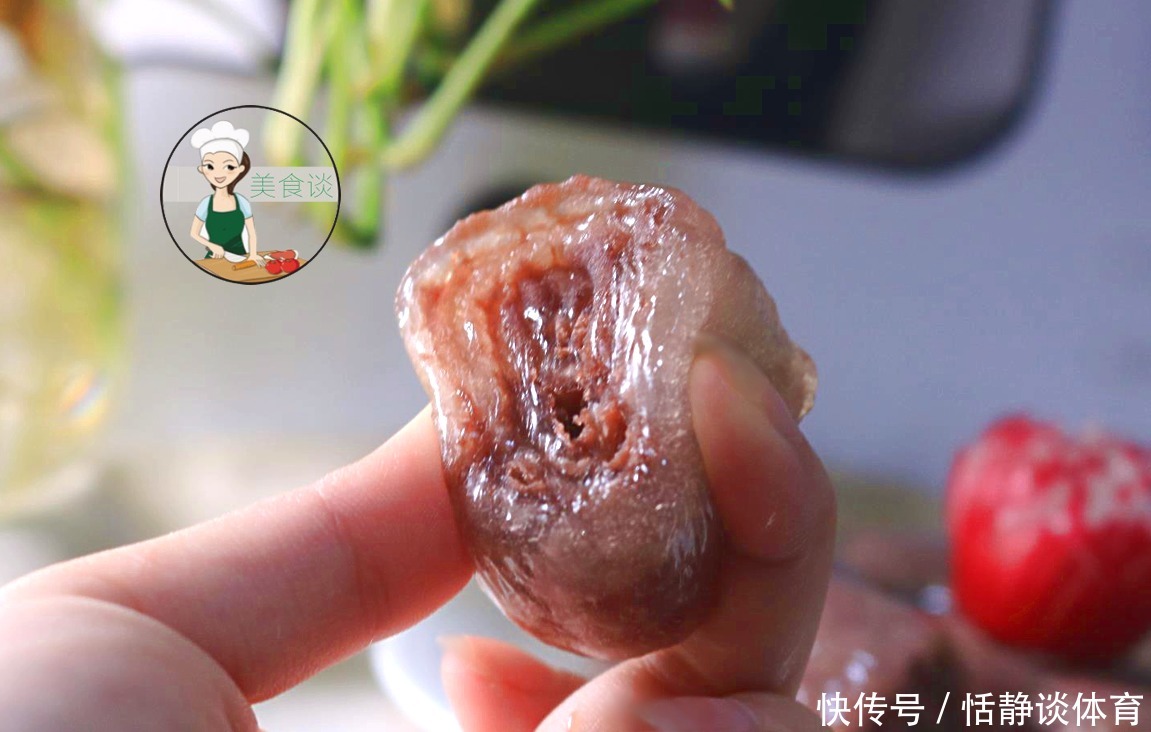 包子|此美味,我隔三差五做一次,两手一卷比包子香,每次蒸2锅不够吃