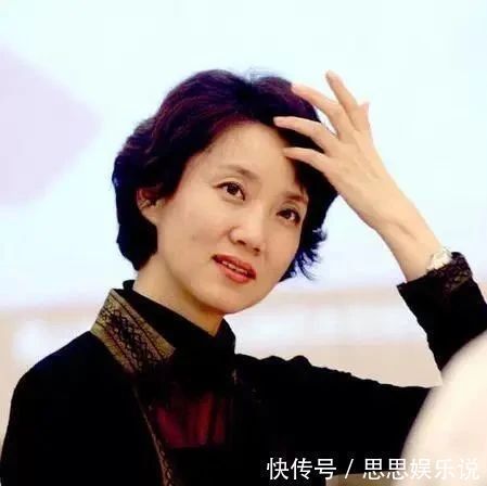 李修平&央视一姐李修平练书法可不是闹着玩,其字看着就让人很舒服