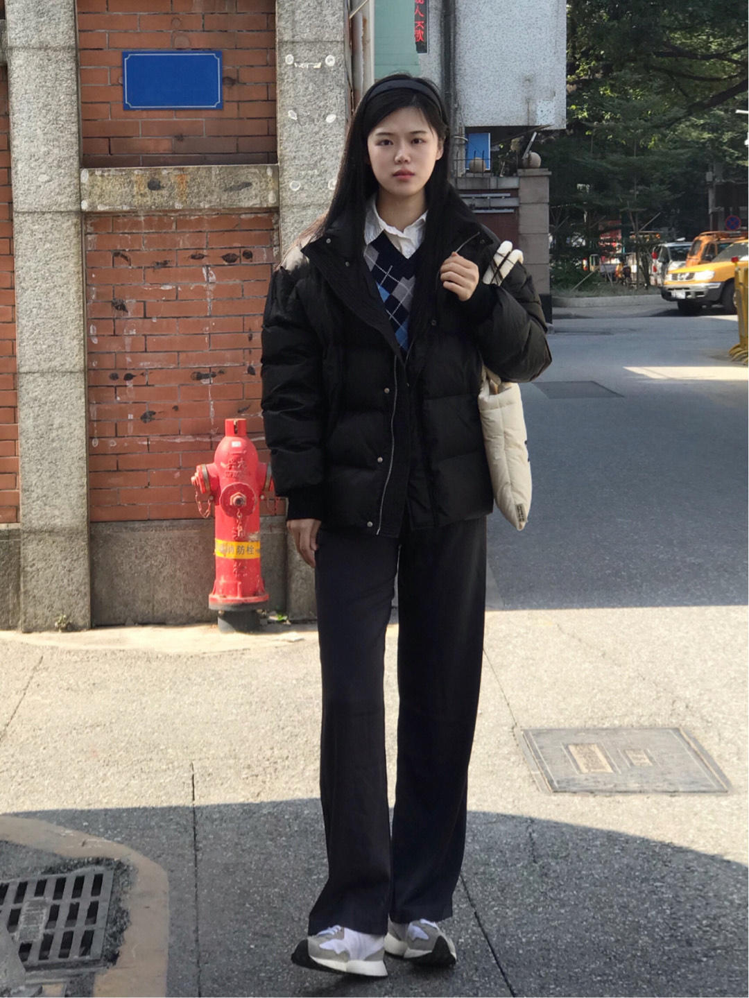 学院风|冬天怎么能少得了一身黑的穿搭呢?保暖不说还很时尚!