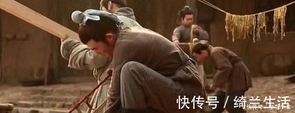 康熙!木匠出上联,才子思索多年,被斩前才喊出下联,康熙知后妙哉