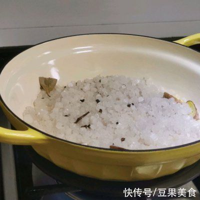 盐焗梭子蟹|10分钟出锅的盐焗梭子蟹，鲜嫩又爽口