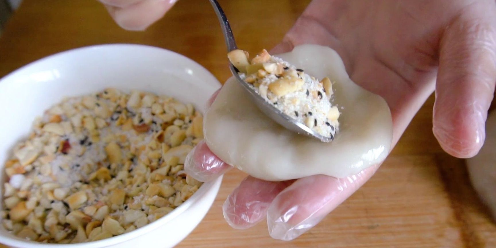 做糯米糍时，不如试试这改良配方，糯叽叽不粘牙不变硬，味道更好