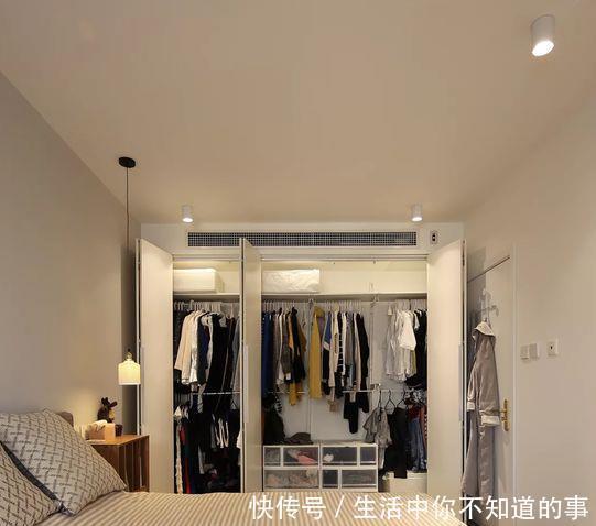 电视柜|老公硬在沙发墙上凿个“窗户”马桶上方打柜子,完工后我懵了