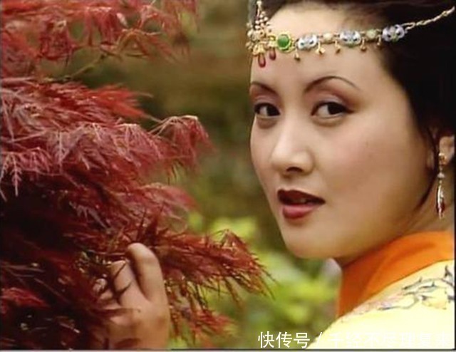 嫌弃&王熙凤为什么被贾琏嫌弃?你看尤二姐死后,贾蓉和平儿背地干了啥