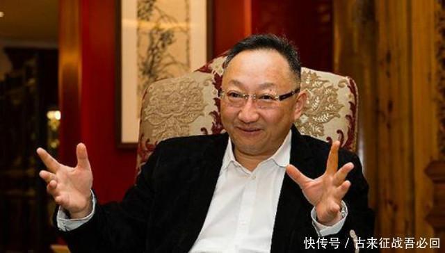 公务员|公务员辞职下海卖鸭，靠电脑配件年赚70亿，生活奢靡，酒只喝拉菲