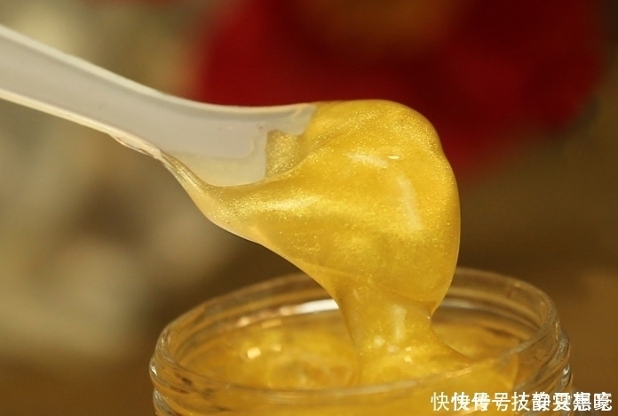 白皙|真不骗你!晚上洗脸后挤上一点,坚持1个月左右,皮肤白皙透亮